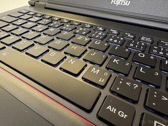 Fujitsu LifeBook - repas, záruka 2 roky, Win11 (eč K25K9) - 12