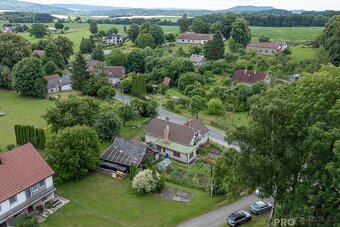 Prodej RD 6+2 se zahradou, pozemek 1815 m2 v obci Mladějov n - 12