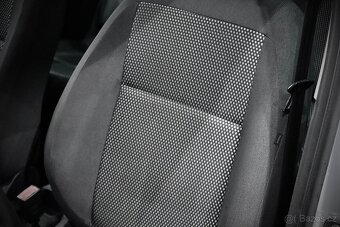 Škoda Roomster 1.4i 16V 63kW Scout 05/2010 103 000 km - 12