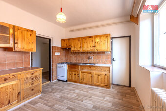 Prodej obchodního objektu, 895 m², Louny, ul. Mírové náměstí - 12