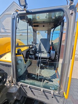 Pásový minibagr Volvo ECR 58D - 12