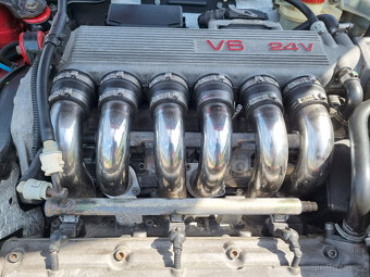 Alfa Romeo 156 2.5 V6 24V - 141 kW - 12
