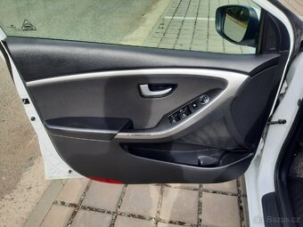 Hyundai i30 1.6 CRDI 81kW kombi, 2016, NOVÉ V ČR, DPH - 12