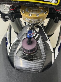 Husqvarna 701 enduro expediční cestovní - 12