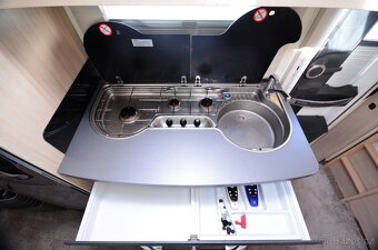 Karavan Hobby De Luxe Edition 490 KMF - 12