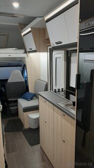 Obytné auto k zapůjčení - 12