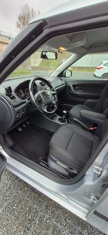 Škoda Fabia II Facelift combi1.2 TSI, stříbrná metalíza - 12