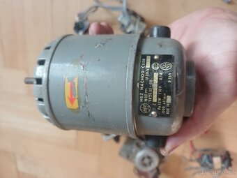 Motory, motůrky Tesla, Mez - 12