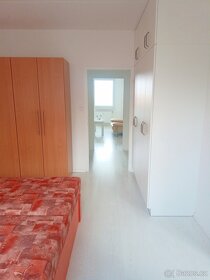Nově rekonstruovaný byt 2 + 1 v Uherském Brodě - 12