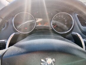 Peugeot 5008 automat 1.6 hdi - 12