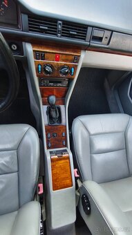 Mercedes C124 230CE servisovaný s historií - 12