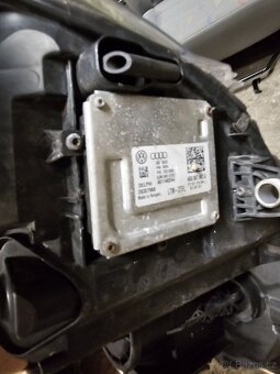 Přední světla Bi-xenony VW T5.1 - 12