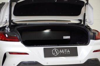 BMW Řada 8, BMW 850i Xdrive cabrio - 12