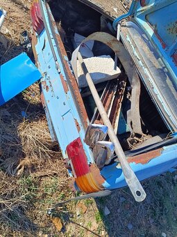 Mercedes-Benz  115 - 12