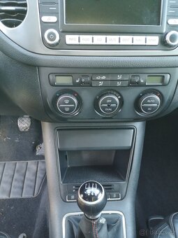 VOLKSWAGEN TIGUAN 2.0TDi  4X4 KŮŽE KLIMA STK SERVIS - 12