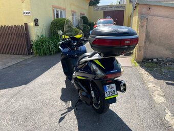 HONDA SILVER WING FJS 600 - 12
