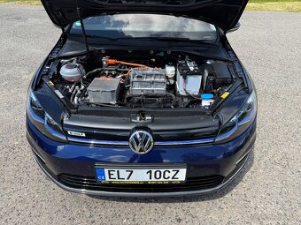 E golf 100 kw 36 kW baterie najeto 73500 km - 12
