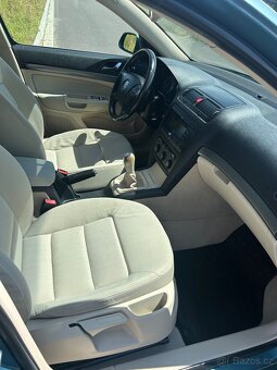 Škoda Octavia II 1,6 elegance - 12