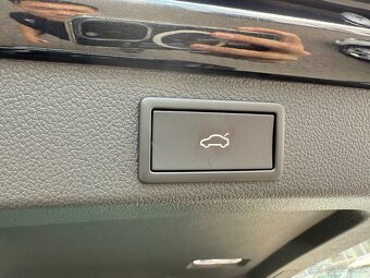 Škoda Superb 3 Combi 1.5TSI 110kW DSG Laurin&Klement Matrix - 12