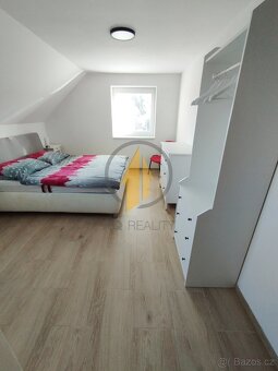 Pronájem velkého RD 6+kk se zahradou v obci Klokočí u Turnov - 12