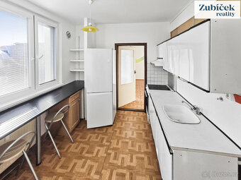 Prodej bytu 3+1 s lodžií Zlín - Na Honech - 12