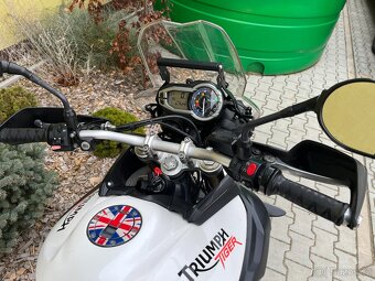 Triumph Tiger 800 XR - 12