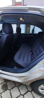 Škoda octavia 2 sedan 1,9 TDI nafta - 12