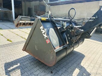 2016 Nakládací lžíce s frézou MX pro Manitou - 12