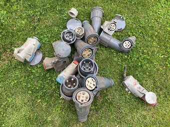 Zásuvka zástrčka 380V prodlužovací kabel 380V - 12