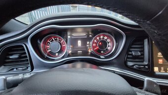 Dodge Challenger 3.6 - 12