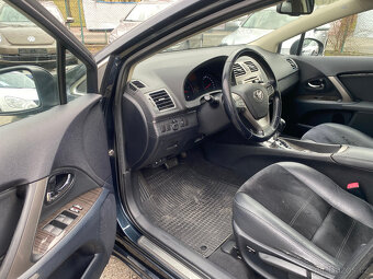 TOYOTA AVENSIS 2,2 D - AUTOMATICKÁ PŘEV - TOP STAV - 12