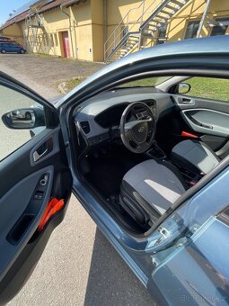 Hyundai i20 - 12