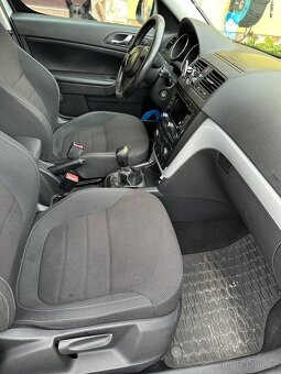 Škoda yeti 2.0TDI 81KW, CFHF, 287tkm r.v 2011 4x4 - 12
