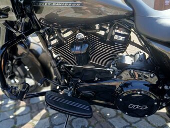 Harley-Davidson FLTRXS Road Glide Special 114 - 12