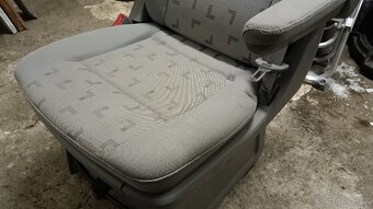 Vw t5 Multivan zadní otočná sedačka - 12