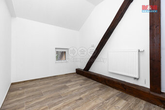 Pronájem bytu 3+1, 80 m², Pardubice, ul. Dašická - 12