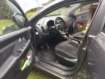 Kia Sportage r.v.2011 , 1995 ccm ,diesel, AWD ,manuál. - 12
