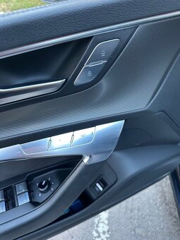 Prodam audi a7 55tfsi hybrid 250kw najeto 170tis km - 12