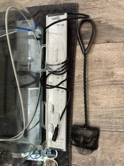 Kompletní a plně funkční akvarijní set - 12