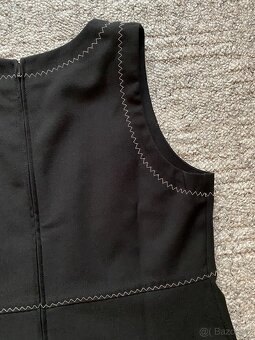 Nové dámské pouzdrové šaty Six Friends - 12