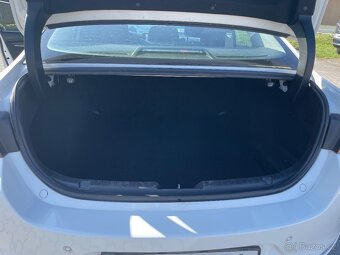 Mazda 3 G122Plus sedan - 12