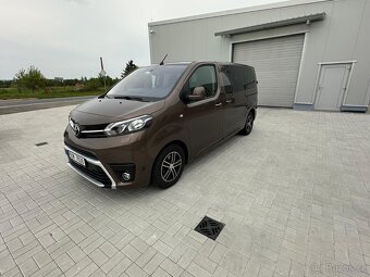 Proace Verso 2.0 D4-D Business paket, 8 míst - 12