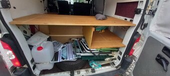 Renault Master 2,5 dci, vestavba spaní - 12