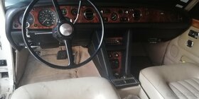 Rolls Royce Silver Shadow V8 - 12