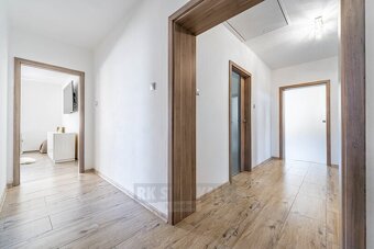 Prodej rodinného domu 240 m², pozemek 917 m² - Kaplice - 12
