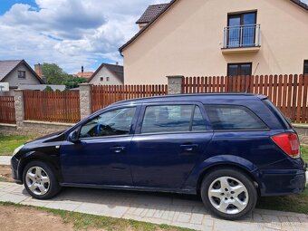Opel Astra H combi - 12
