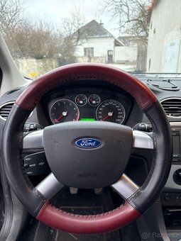 Ford Focus - 12