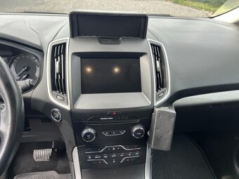 Prodám Ford S-MAX 2.0. 140kw. 4x4. Soukromé vozidlo minister - 12