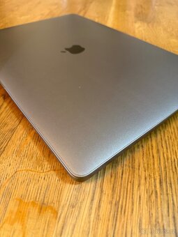 Apple MacBook Pro 16" 2.3GHz Intel Core i9 32GB / 1TB - 12