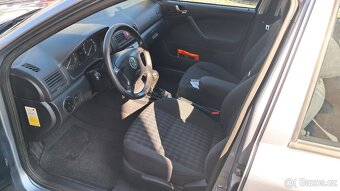 Škoda Octavia Kombi 1.6i / 75KW - 12